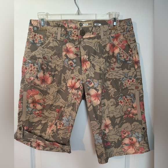 Democracy Floral Print Women's Shorts - size 8– Brown and Pink - Picture 1 of 13
